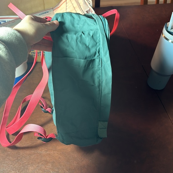 Fjallraven Kanken Backpack (regular 16L size) - Picture 6 of 9